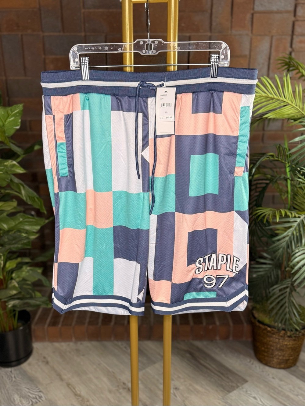 Staple 97 Men’s Geometric Print Basketball Shorts Navy Multicolor NWT Size 2XL